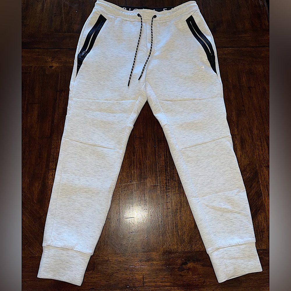 American Eagle White Joggers Sweatpants Size: M